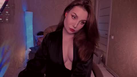 Snapshot of eesmaaarr chatting on 11/14/25, 11:13 eesmaaarr online show from 11/14/25, 11:13