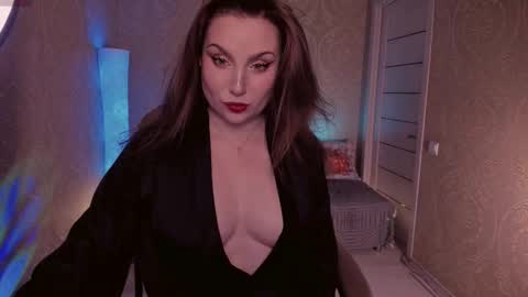 Snapshot of eesmaaarr chatting on 11/16/25, 11:10 eesmaaarr online show from 11/16/25, 11:10