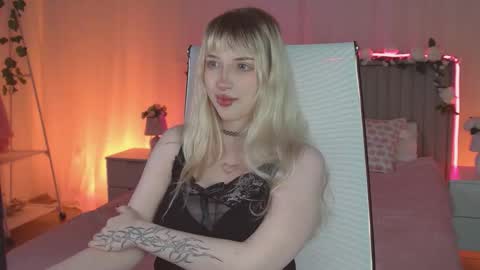 EVA NON NUDE online show from 03/28/26, 05:12