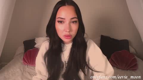 eevie online show from 12/05/24, 08:00