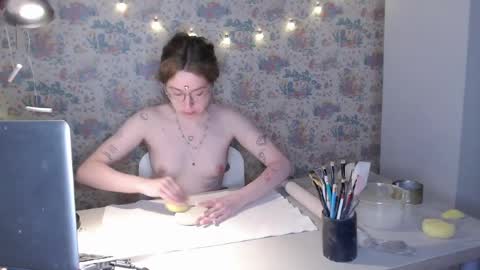 effa__laska online show from 04/28/26, 09:20