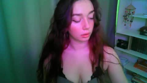 effie_balconii online show from 10/13/25, 11:32