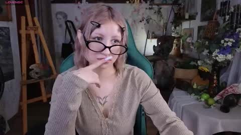 effiemeowley online show from 03/07/26, 04:20