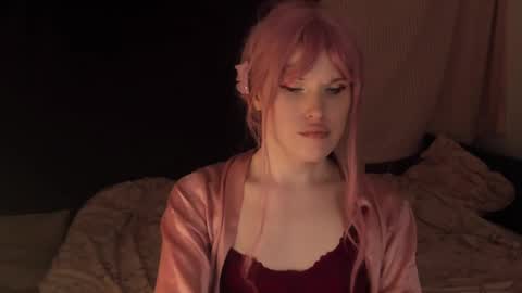 Snapshot of effiemur chatting on 01/05/25, 07:17 Effie Mur online show from 01/05/25, 07:17