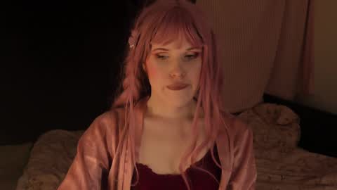 Snapshot of effiemur chatting on 01/06/25, 06:14 Effie Mur online show from 01/06/25, 06:14