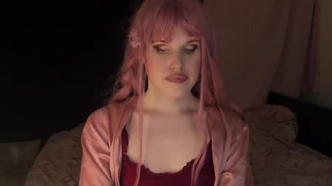 Snapshot of effiemur chatting on 01/08/25, 06:20 Effie Mur online show from 01/08/25, 06:20