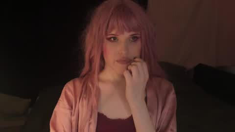 Snapshot of effiemur chatting on 01/29/25, 06:50 Effie Mur online show from 01/29/25, 06:50