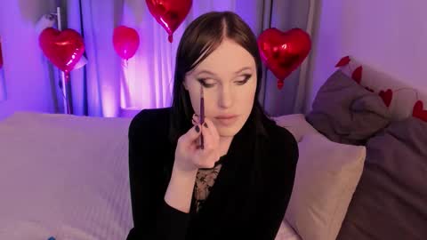 Effie Mur online show from 02/13/26, 09:33