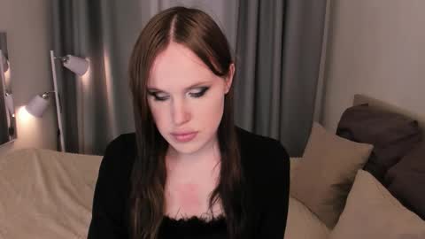 Effie Mur online show from 03/25/26, 10:05