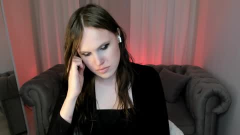 Effie Mur online show from 06/02/26, 09:39
