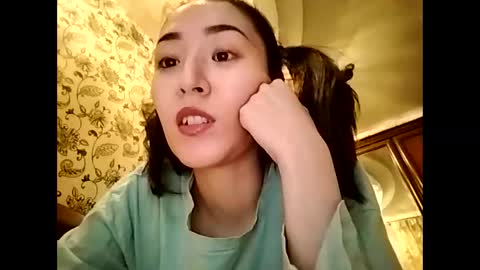 Effy online show from 11/13/25, 11:42