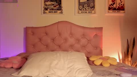 effy online show from 01/11/26, 05:12