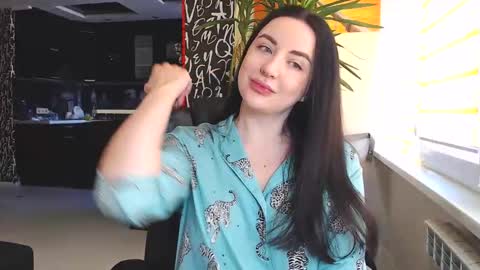 Effy online show from 01/29/25, 09:44