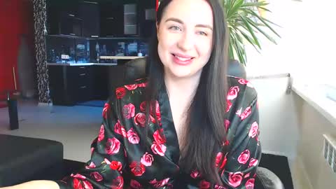 Effy online show from 03/06/25, 11:47