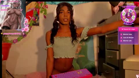 effy_marinn online show from 10/16/25, 01:01