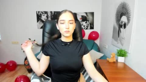 Snapshot of effy_royse chatting on 02/16/26, 06:31 Effy Royse online show from 02/16/26, 06:31