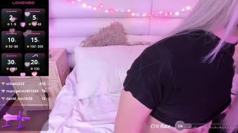 Snapshot of effycorpse chatting on 12/13/24, 05:43 online show from 12/13/24, 05:43