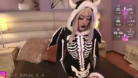 Snapshot of effycorpse chatting on 09/18/25, 05:37 online show from 09/18/25, 05:37