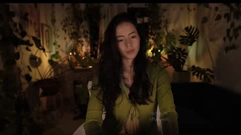Snapshot of effylowell_ chatting on 06/17/26, 12:46 Effy online show from 06/17/26, 12:46