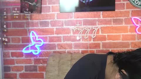 Snapshot of effystone777 chatting on 10/25/25, 02:02 effystone777 online show from 10/25/25, 02:02