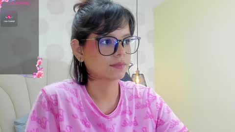  E F F Y  online show from 12/05/24, 10:34