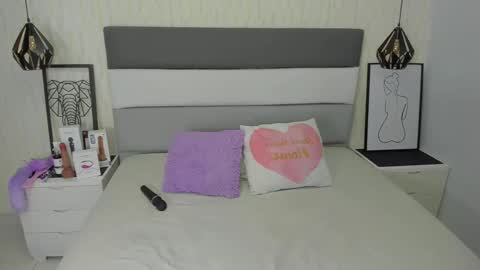  E F F Y  online show from 02/03/25, 07:52