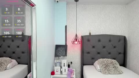  E F F Y  online show from 04/08/26, 12:16