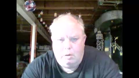 Snapshot of efriff chatting on 06/06/26, 11:15 efriff online show from 06/06/26, 11:15