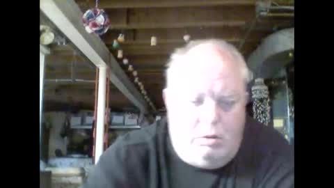 Snapshot of efriff chatting on 06/07/26, 01:04 efriff online show from 06/07/26, 01:04