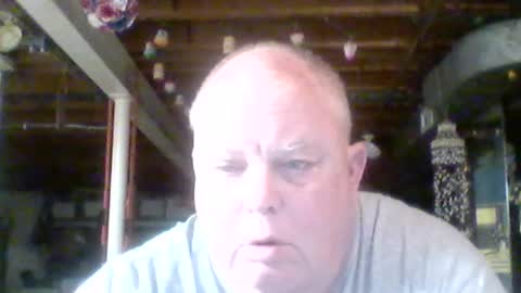 Snapshot of efriff chatting on 06/14/26, 11:23 efriff online show from 06/14/26, 11:23
