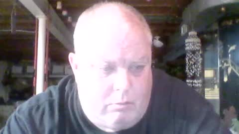 Snapshot of efriff chatting on 06/17/26, 10:32 efriff online show from 06/17/26, 10:32