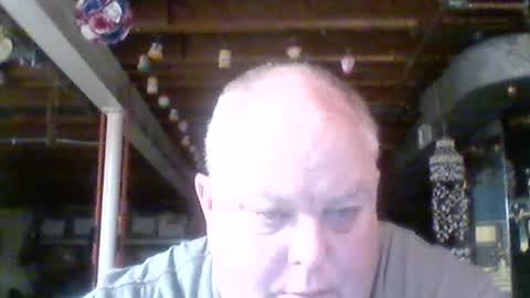 Snapshot of efriff chatting on 06/19/26, 10:41 efriff online show from 06/19/26, 10:41