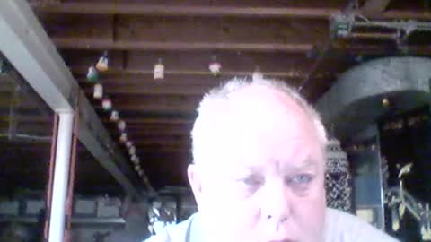 Snapshot of efriff chatting on 07/13/26, 10:40 efriff online show from 07/13/26, 10:40