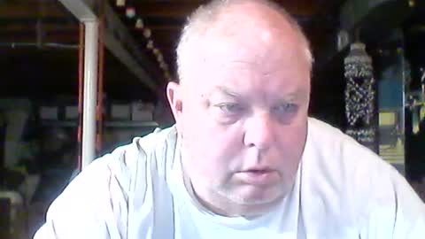 Snapshot of efriff chatting on 07/22/26, 11:02 efriff online show from 07/22/26, 11:02