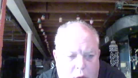 Snapshot of efriff chatting on 08/01/26, 01:21 efriff online show from 08/01/26, 01:21