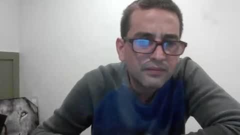 Snapshot of eguevara555500 chatting on 04/13/26, 12:43 SilverBulture online show from 04/13/26, 12:43