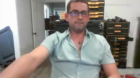 Snapshot of eguevara555500 chatting on 04/15/26, 12:12 SilverBulture online show from 04/15/26, 12:12