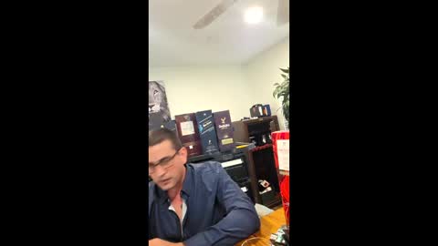 Snapshot of eguevara555500 chatting on 04/15/26, 11:27 SilverBulture online show from 04/15/26, 11:27