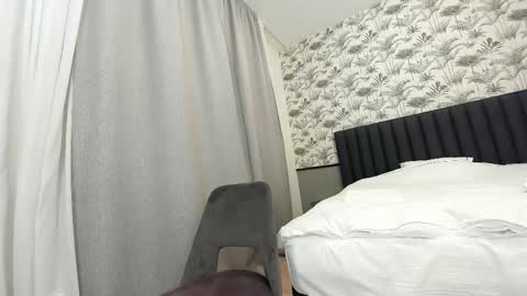 Erik and Alice online show from 02/19/25, 02:44