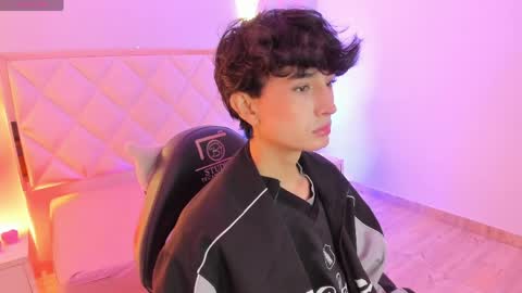 eidan_tay online show from 04/01/26, 07:11