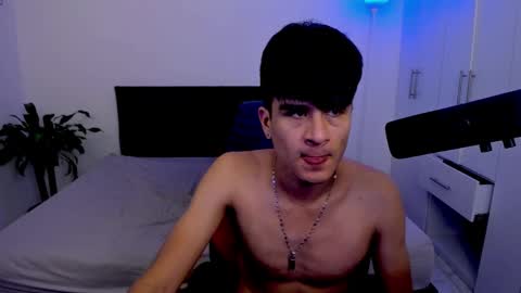 eiden_allenx1 online show from 02/04/25, 11:49