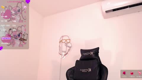 eileenn tanihara online show from 01/13/25, 12:24