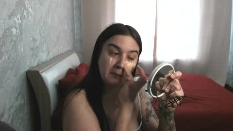 Snapshot of eileenmoore chatting on 04/08/26, 08:14 Lina online show from 04/08/26, 08:14