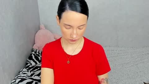 eileenmoores online show from 04/08/26, 06:41