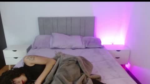 eilynro7 online show from 01/15/26, 02:49