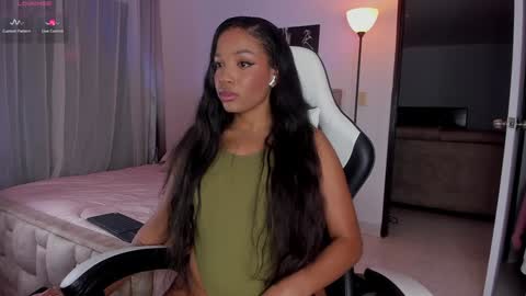 Snapshot of eimi_space chatting on 01/09/25, 11:24 eimi online show from 01/09/25, 11:24