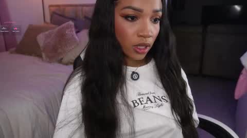 Snapshot of eimi_space chatting on 11/22/25, 12:09 eimi online show from 11/22/25, 12:09