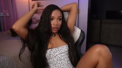 Snapshot of eimi_space chatting on 11/29/25, 03:42 eimi online show from 11/29/25, 03:42