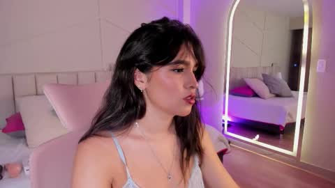 eimmy_bm online show from 12/04/25, 07:33