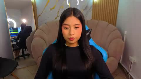 eimy18_b online show from 05/04/26, 07:43